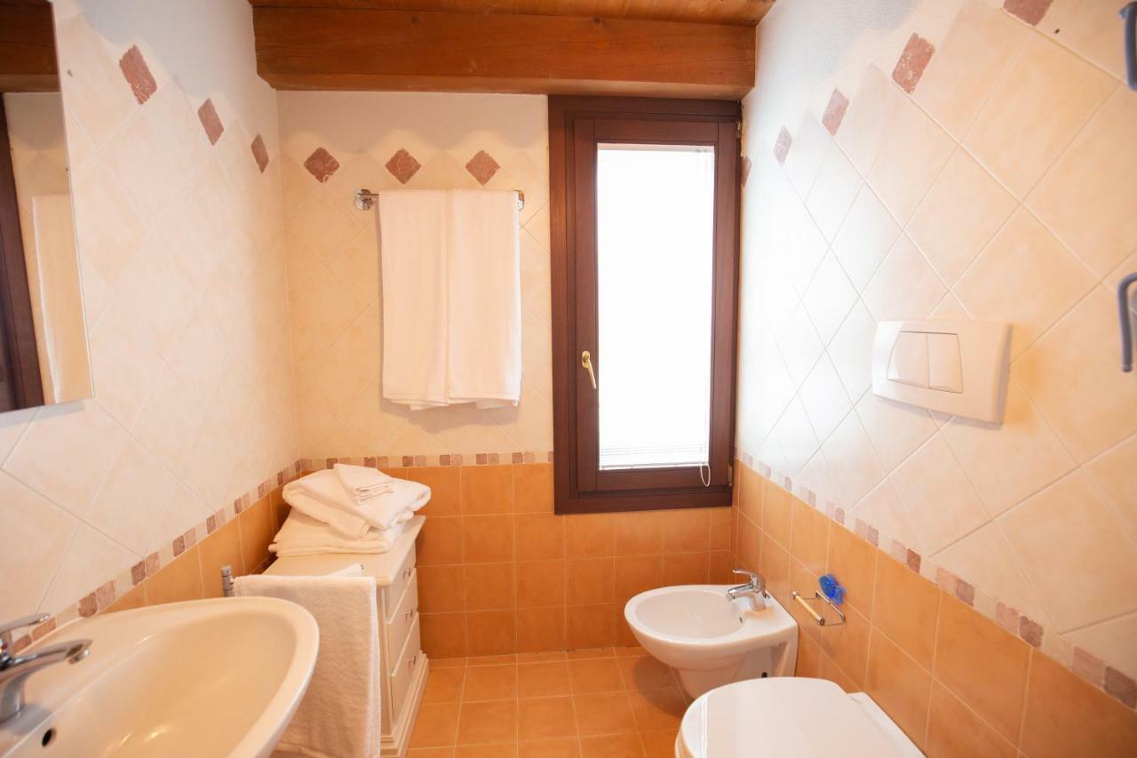 ALLOGGI G e G Borso del Grappa Esterno foto